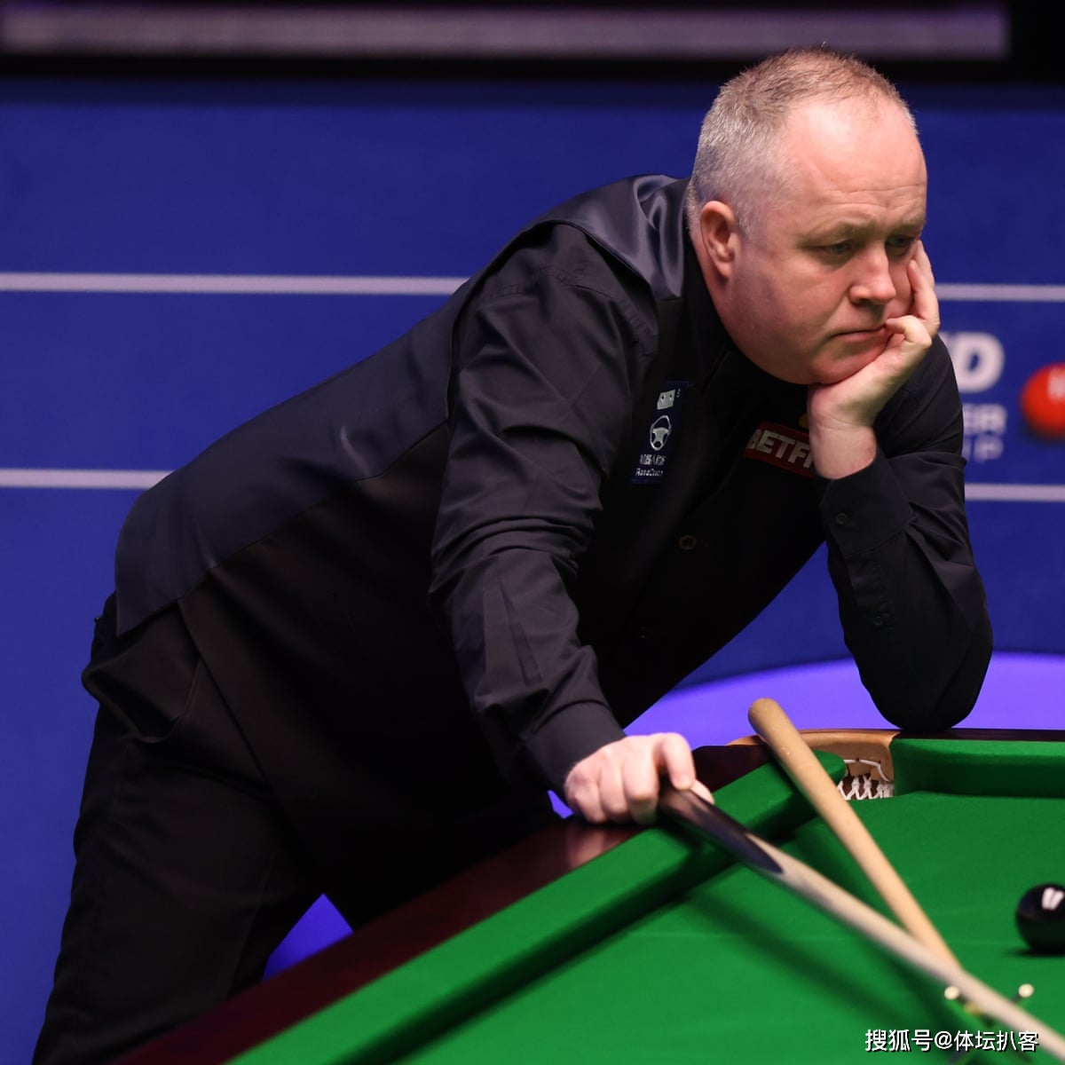 在接发球时 在接发球时