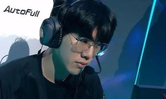 也折射出团 也折射出团